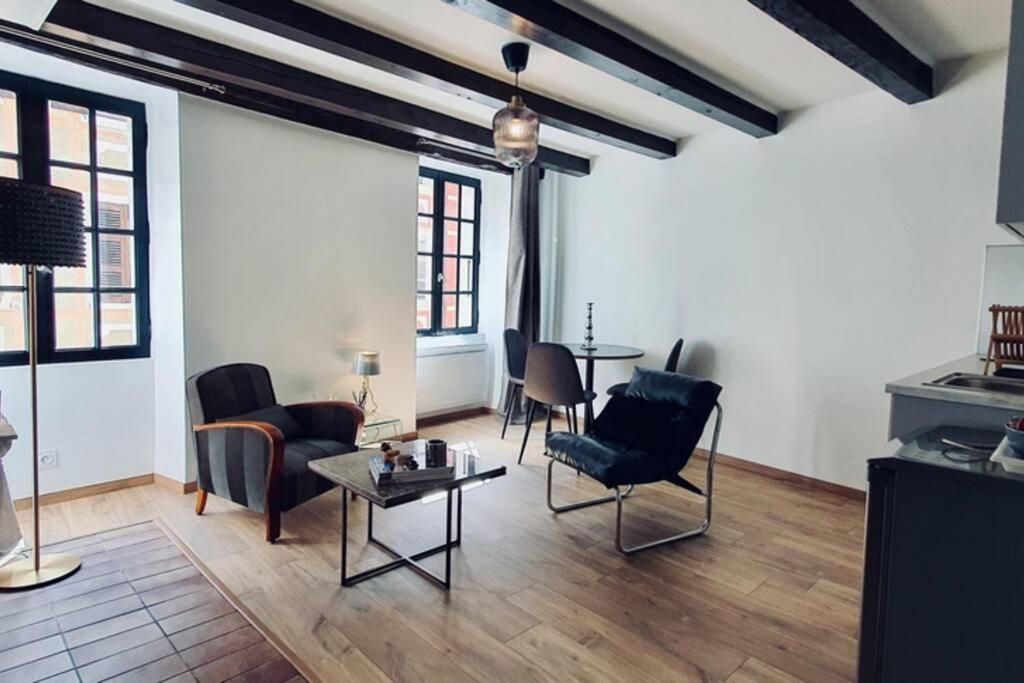 Le Carnot 2 Etoiles Hypercentre Vieille Ville آنسي المظهر الخارجي الصورة